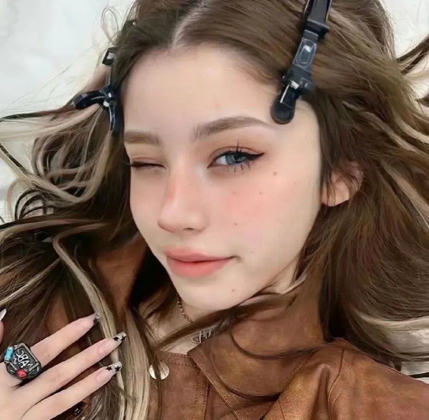 不死的妈妈海报